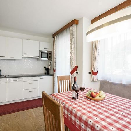 Apartment Romana เซลวาดีวัลการ์เดนา ภายนอก รูปภาพ