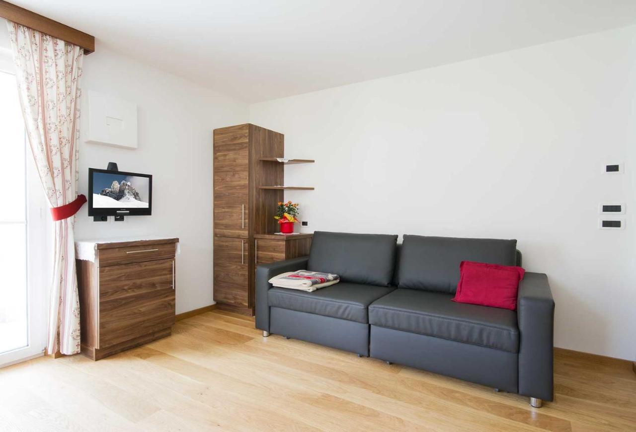 Apartment Romana เซลวาดีวัลการ์เดนา ภายนอก รูปภาพ
