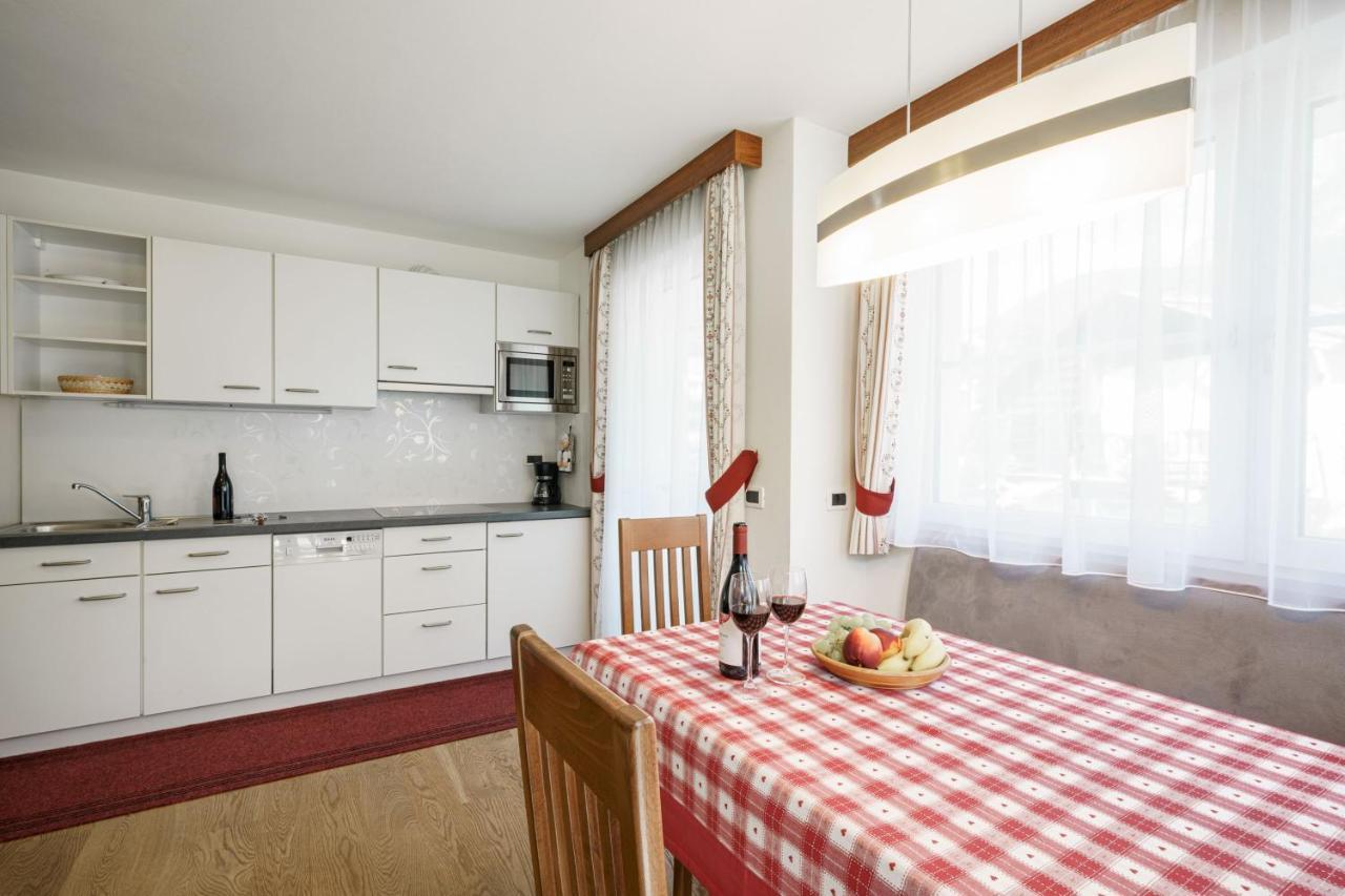 Apartment Romana เซลวาดีวัลการ์เดนา ภายนอก รูปภาพ